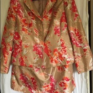 Le Suit Skirt Suit. Macy’s brand (Paid $200).  NWOT